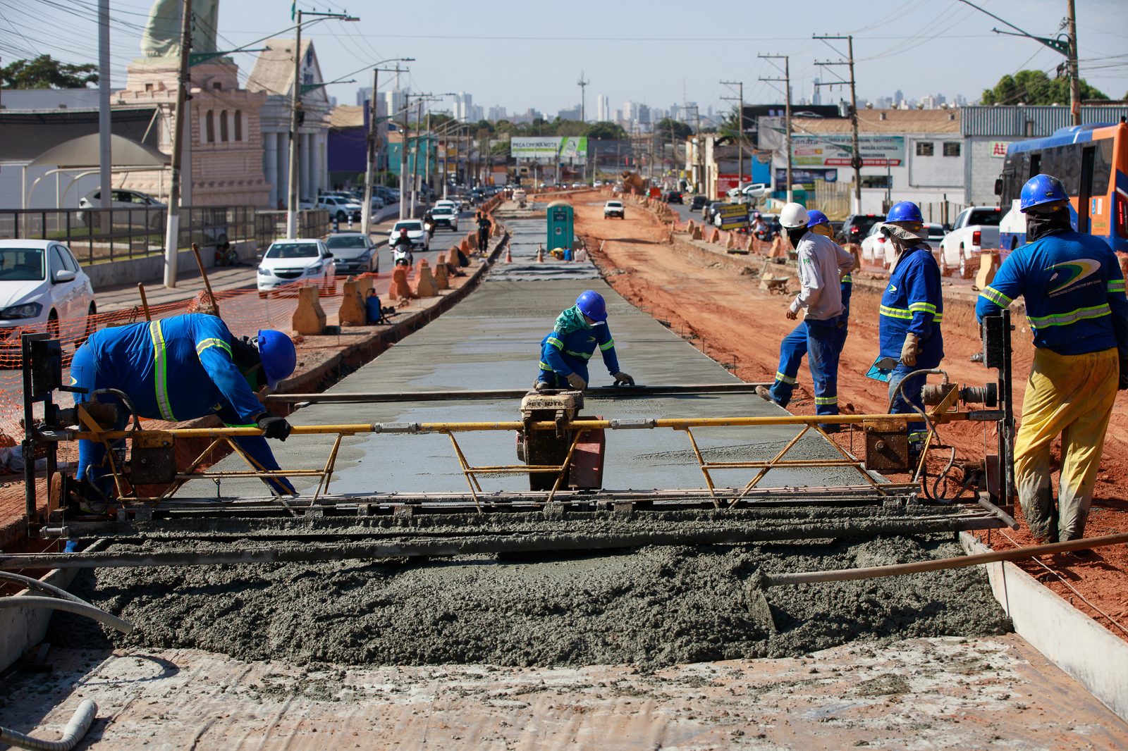 DESAFIOS DO GOVERNO DE MT: FALTA DE PROJETO IMPEDE CONTINUIDADE DO BRT EM CUIABÁ