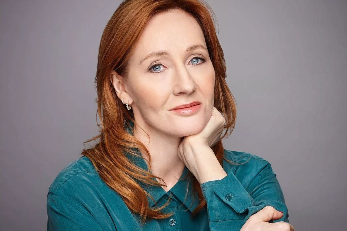JK Rowling elogia roteiros da nova série de Harry Potter