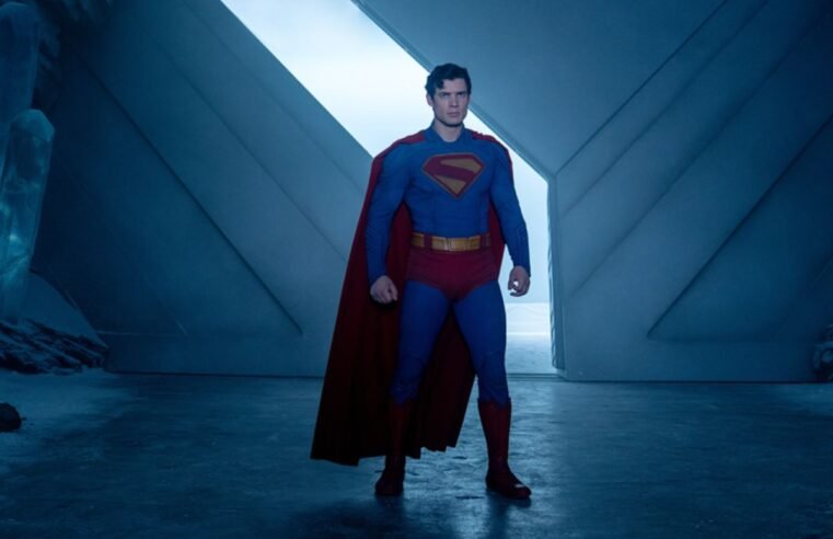 Novo Superman estreia com elogios e promete nova era da DC