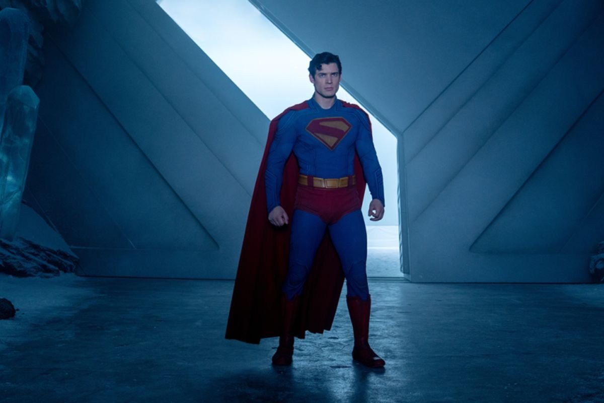 Novo Superman estreia com elogios e promete nova era da DC