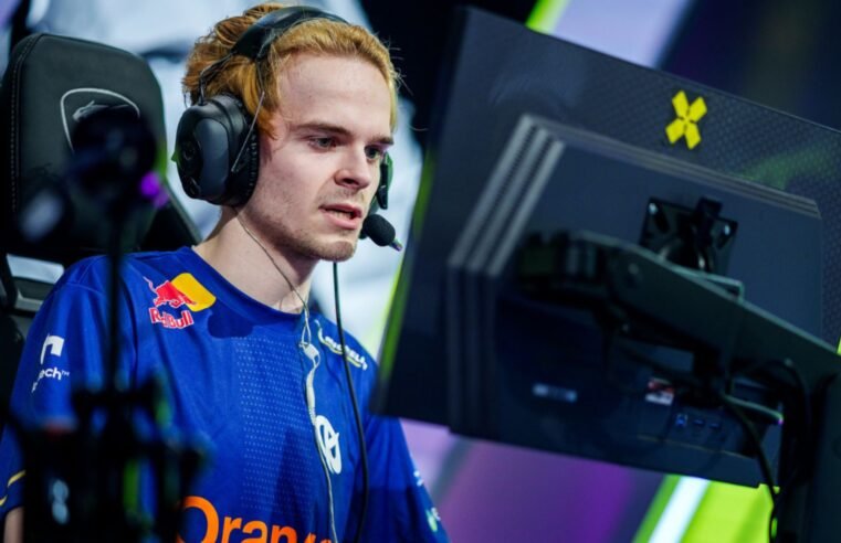 Erro da Riot entrega conta de pro player a desconhecido