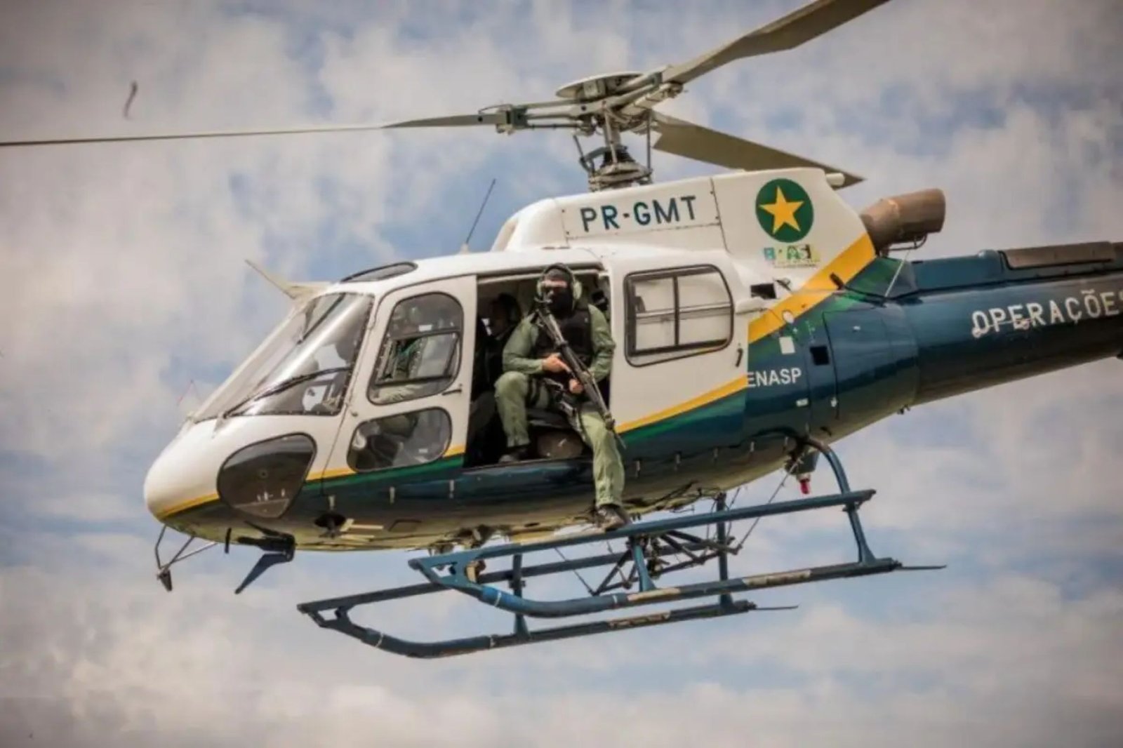 Projeto oferece curso gratuito de piloto civil para jovens