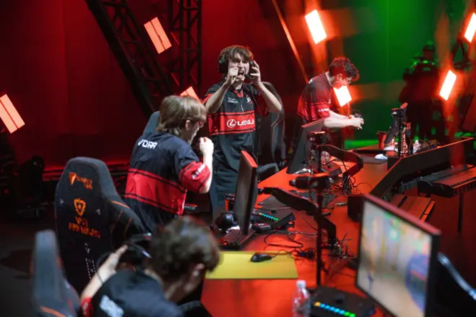 100Thieves conquista VCT Americas Stage 2 após vencer LOUD em final emocionante
