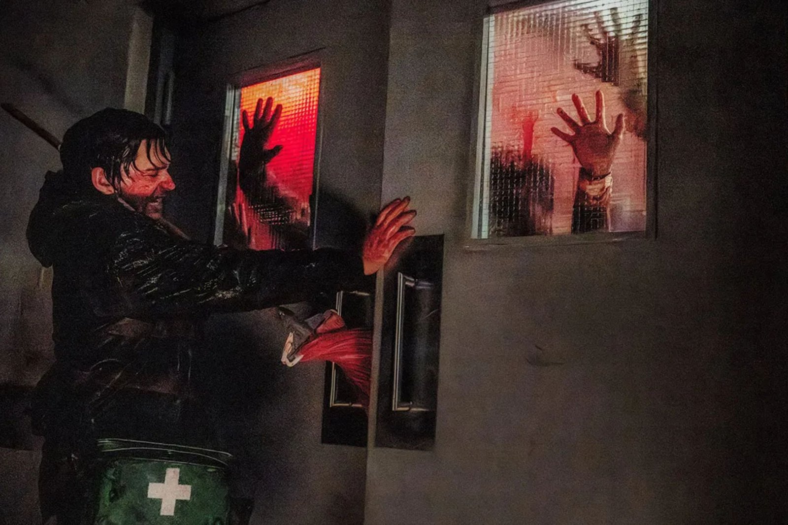 Novo Resident Evil lidera bilheteria e supera expectativas na estreia